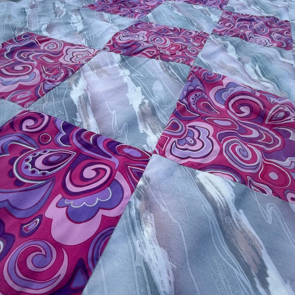 Handmade Patchwork Quilt Psychedelic Swirl Abstract Purple Gray 79x58 Church